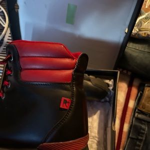 ROCAWEAR boots like new mens size 10.5